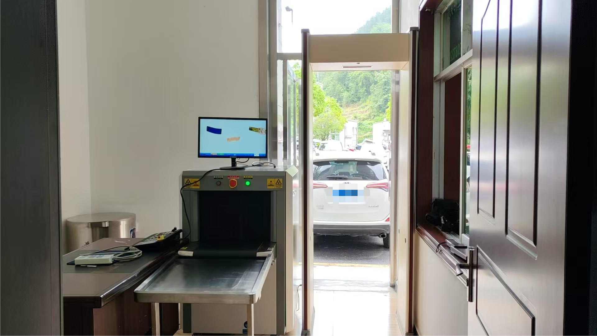 Хушуй округінің халқы зияткерлік қауіпсіздік техникасын зияткерлік скринингтік жабдыққа мүмкіндік береді