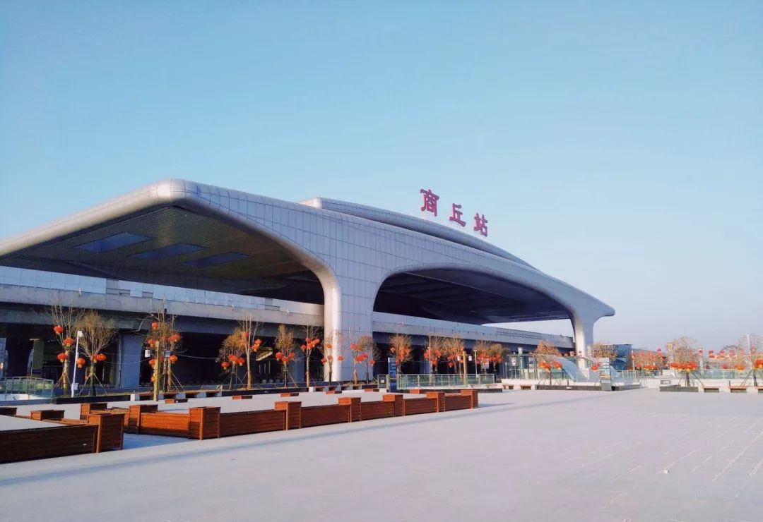 EASTIMAGE Чжэнчжоу теміржол бюросы тобы үшін жүктерді сканерлеудің екі бірлігі бар екі қондырғы жеткізілді.